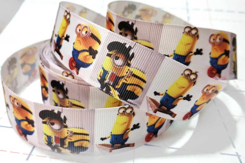 593 25мм Репсовая лента с рисунком 23м (+-1м) Миньоны