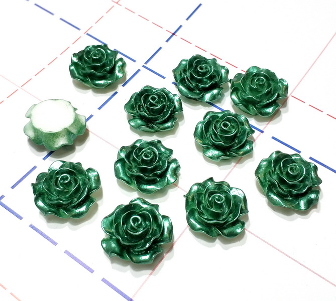 005 Кабошон Роза 16 мм зеленый