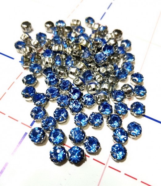 6 мм Стразы в металлической оправе Круг темное Серебро/голубой