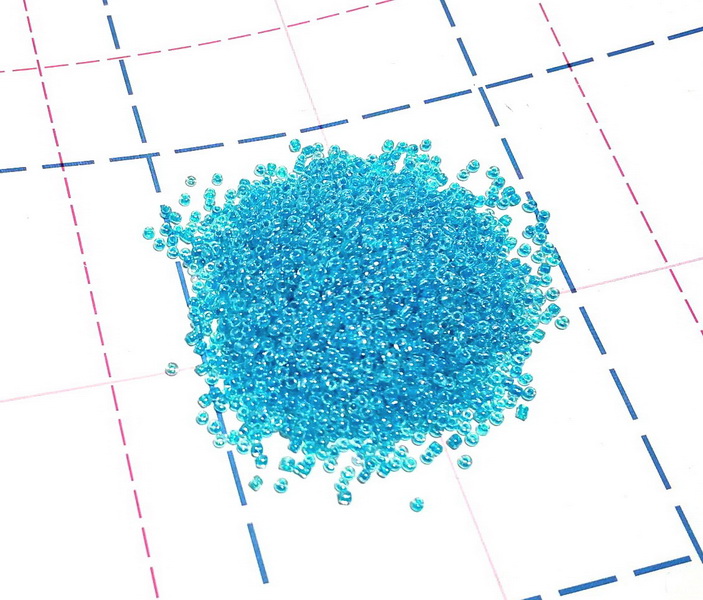 2216 Бисер р.12 50гр (+-1гр) Прозрачный перламутровый с цветной серединой
