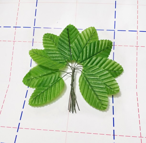 №02 Листья тканевые текстурированные 1 лист Зеленый