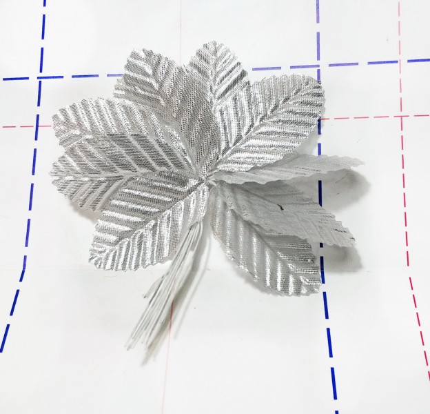 №13 Листья тканевые текстурированные 1 лист Серебро