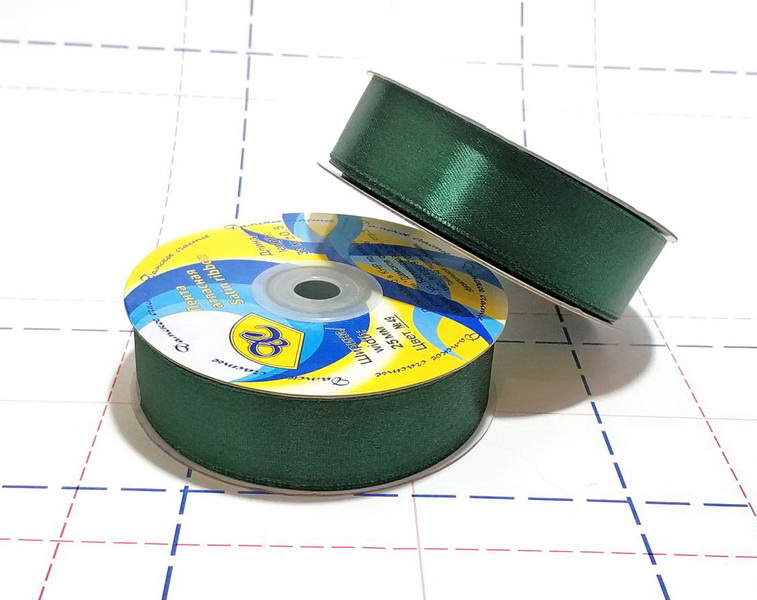 068 Лента атласная 25мм 33м (+-1м) оттенок темно-зеленого