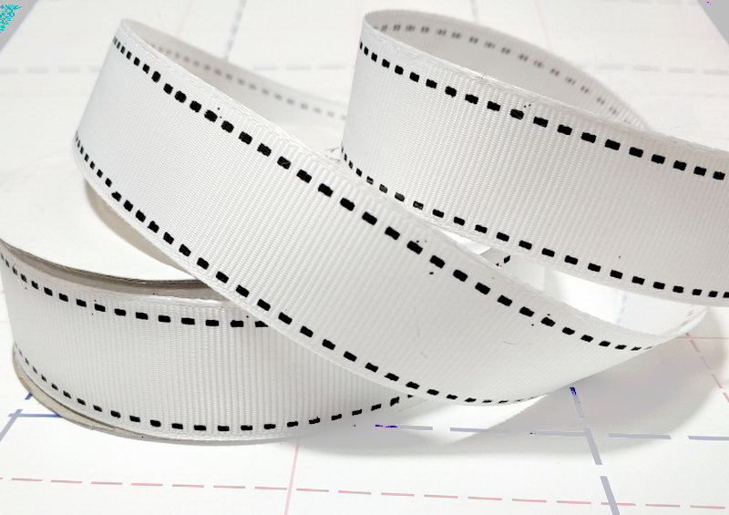 160 УЦЕНКА 25мм Репсовая лента с рисунком 18,3м (+-1м) Строчка белый/черный