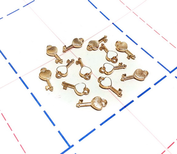 108 Подвеска 7*15 мм Ключик Золото/Белый