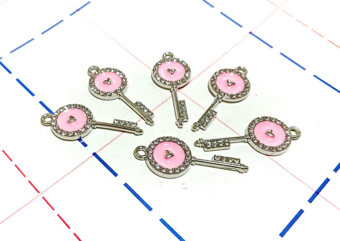 128 Подвеска 8*30 мм Ключик Серебро/Розовый