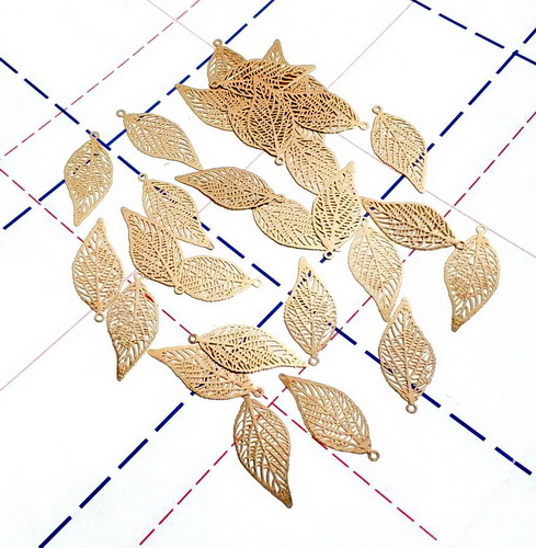 251 Подвеска Премиум 15*32 мм Лист №27 Золото