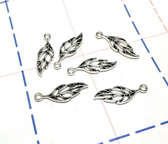296 Подвеска 10*30 мм Лист Серебро