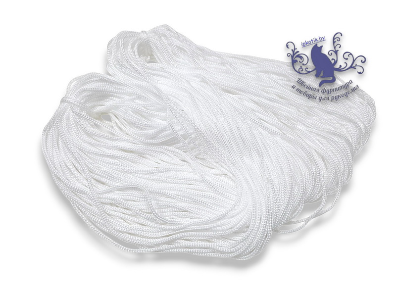 001 Шнур 4мм 100м Белый