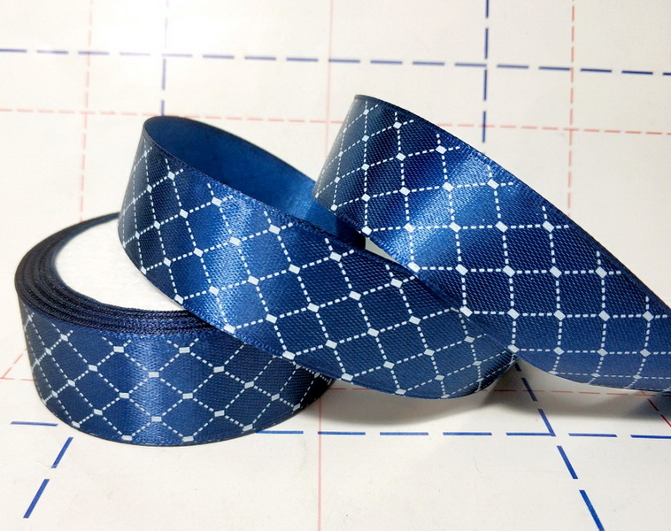240 Лента атласная 25мм с рисунком 23м/боб (+-1м) Сетка темно-синий/белый