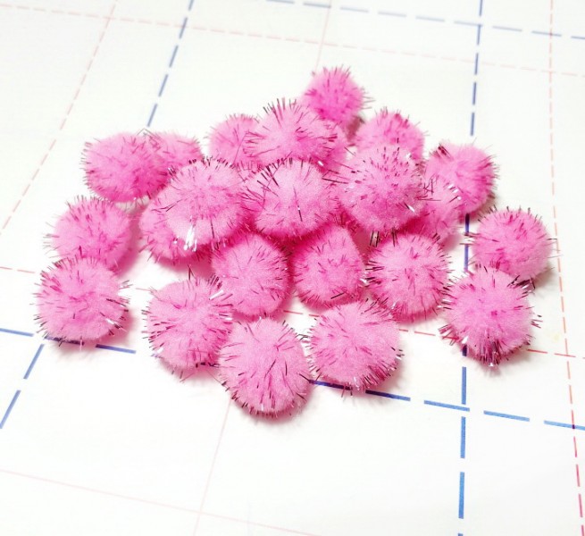 Помпоны с люрексом 20 мм Розовый